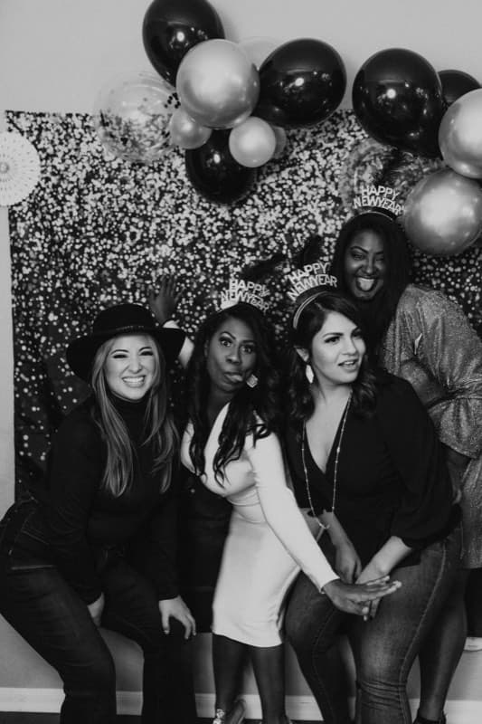 Photo booth Capodanno con palloncini e accessori