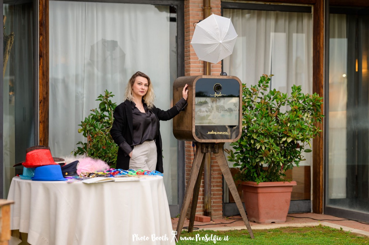 Stampa fotografica personalizzata uscita dal photo booth, formato 10x15